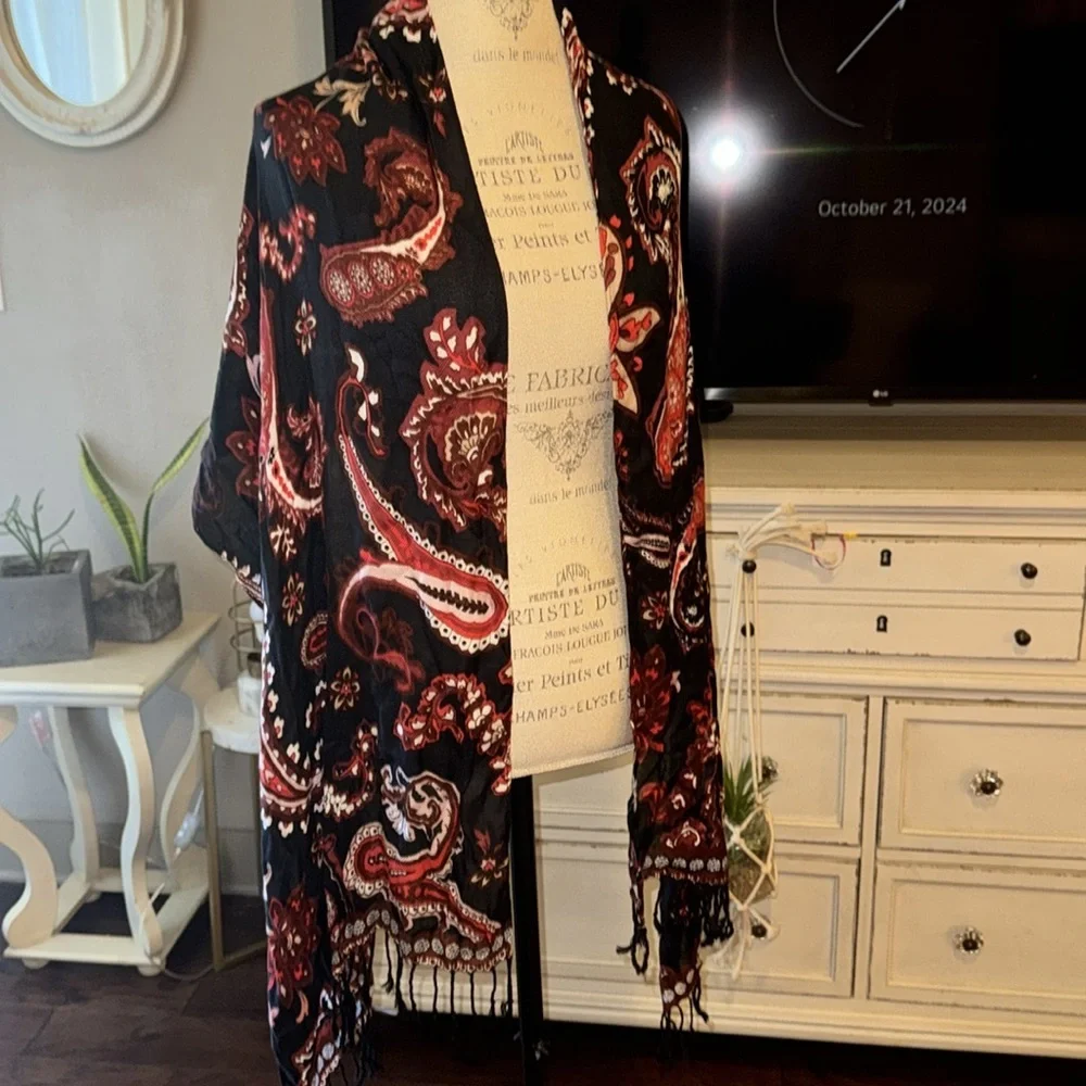 Neck scarf shawl wrap black red maroon white paisley with black braided tassels​ - Picture 3 of 9